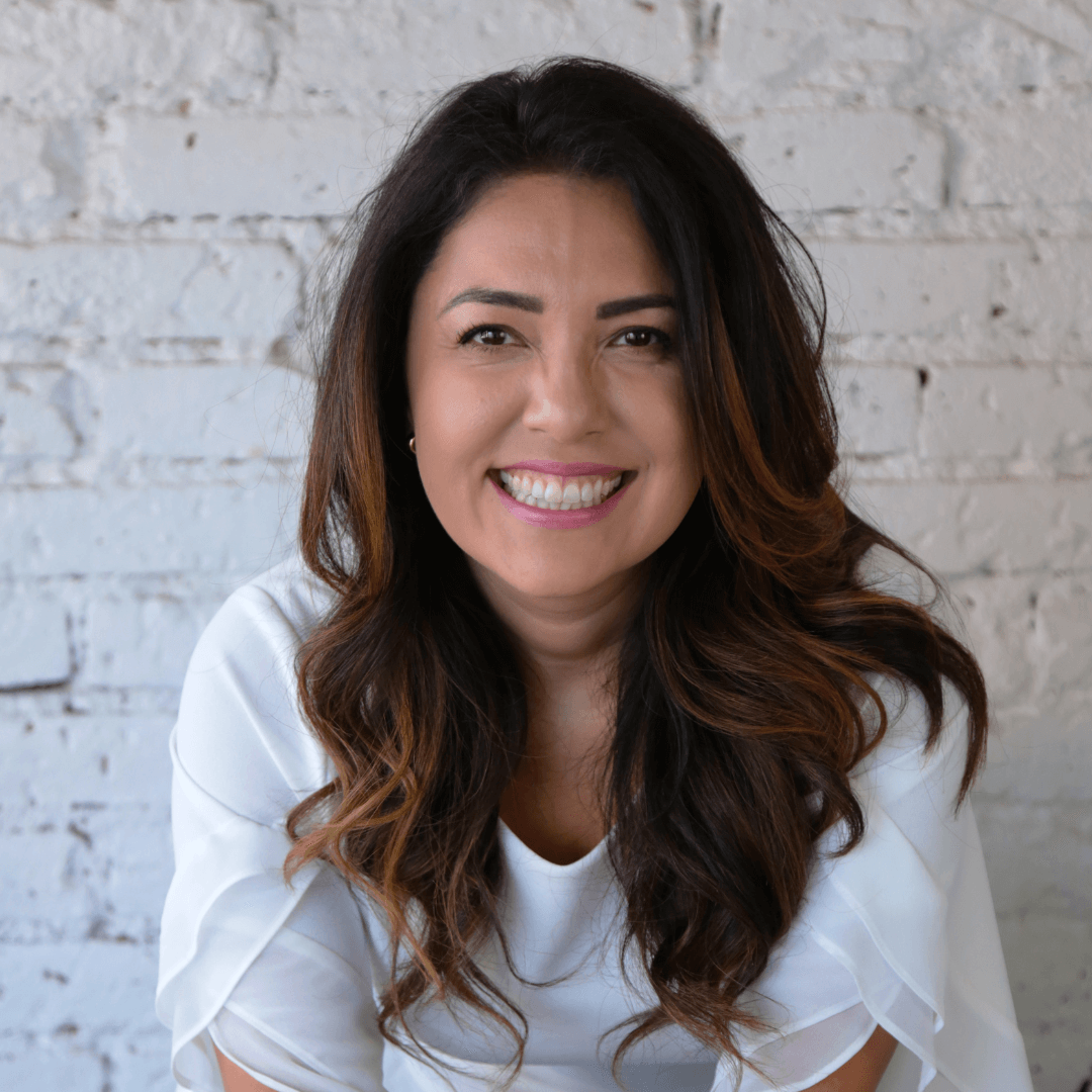 Alondra Alvarado Headshot.png