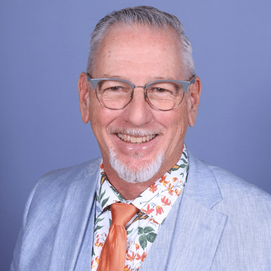 Stephen Russell Headshot.png